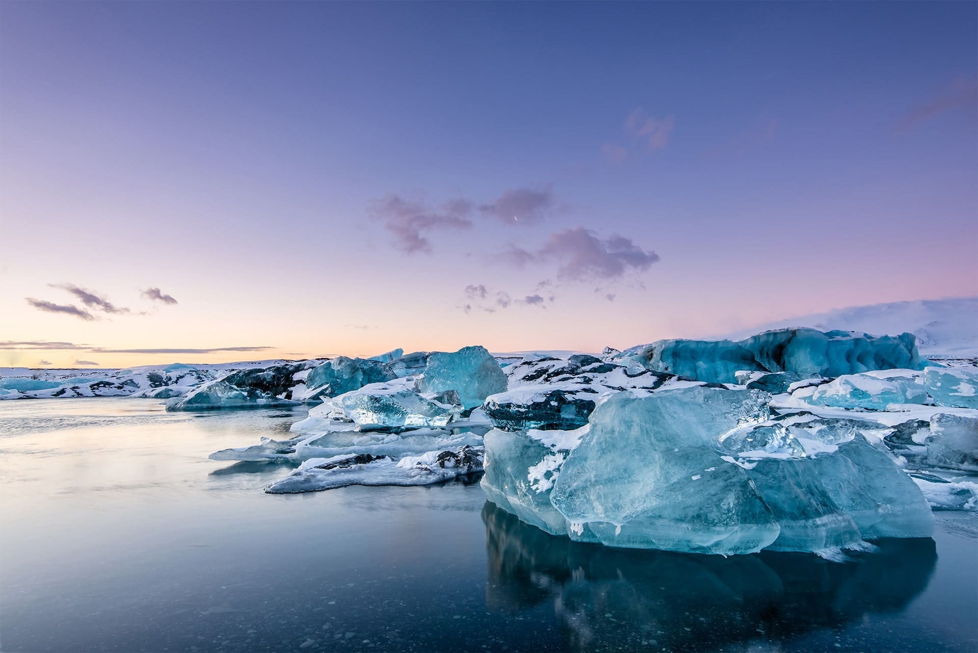 可能性を加速させ、
未来への扉を開く。